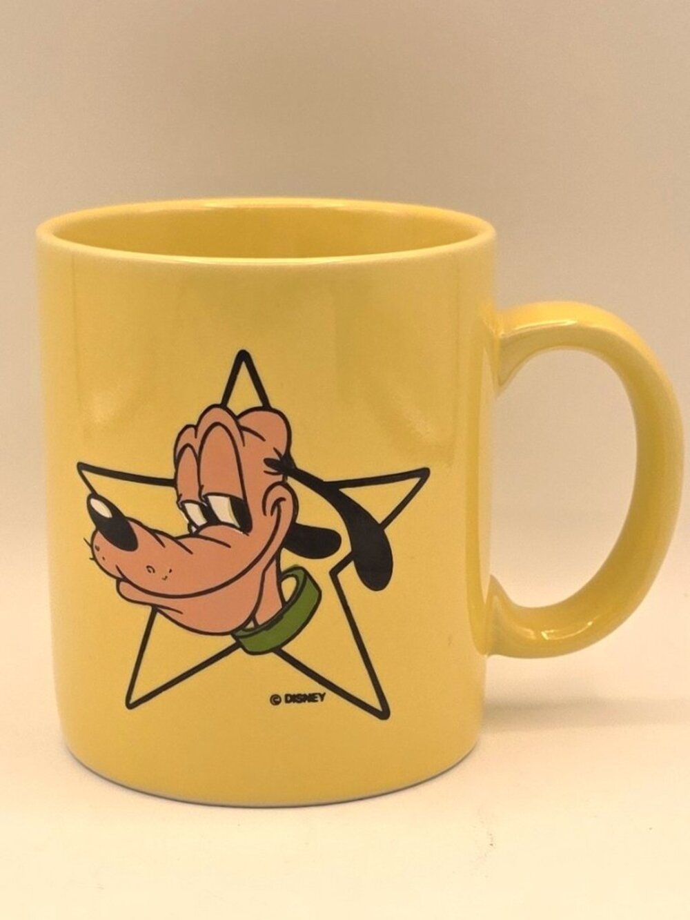 Disney MGM Studios Theme Park Pluto Ceramic Bright Yellow Coffee Mug Cup